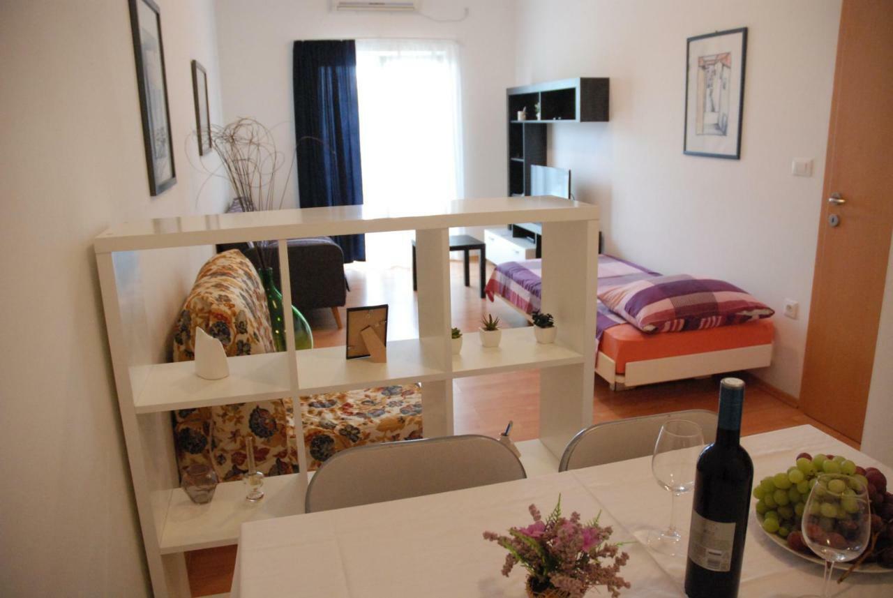 Apartmani Radin Rosini Exterior photo